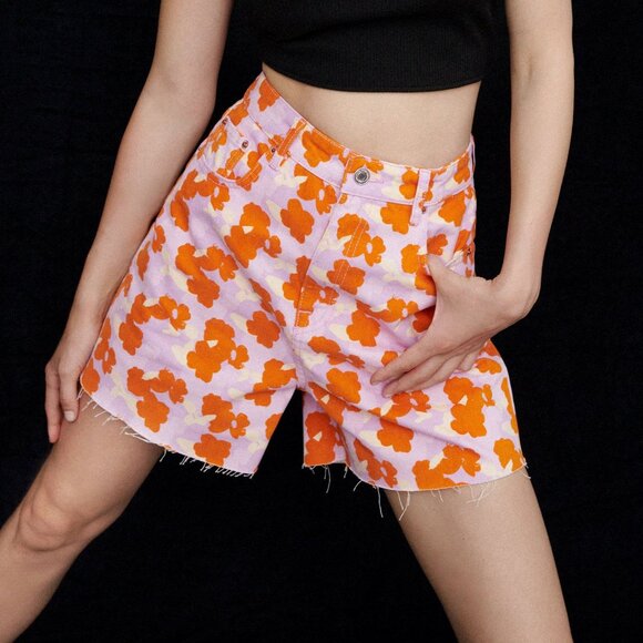 NEW! ZARA Signature Denim The 90's Short in Poppy Flower print ,Size 4 (EU 36) - Picture 1 of 16